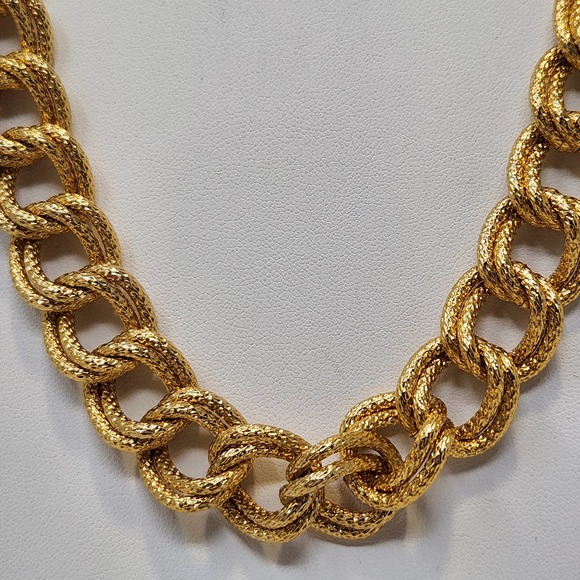 Napier Double Link Chain Choker Necklace Textured Gold Tone Vintage Jewelry - Picture 2 of 7